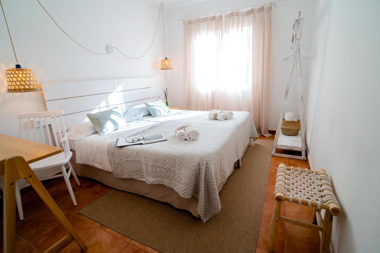 Hostal Sa Posada Set Cales Ciutadella  Bagian luar foto
