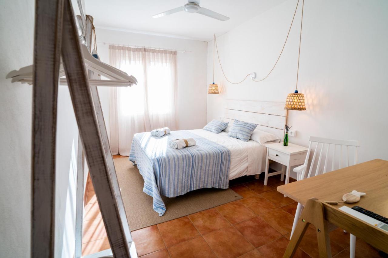 Hostal Sa Posada Set Cales Ciutadella  Bagian luar foto